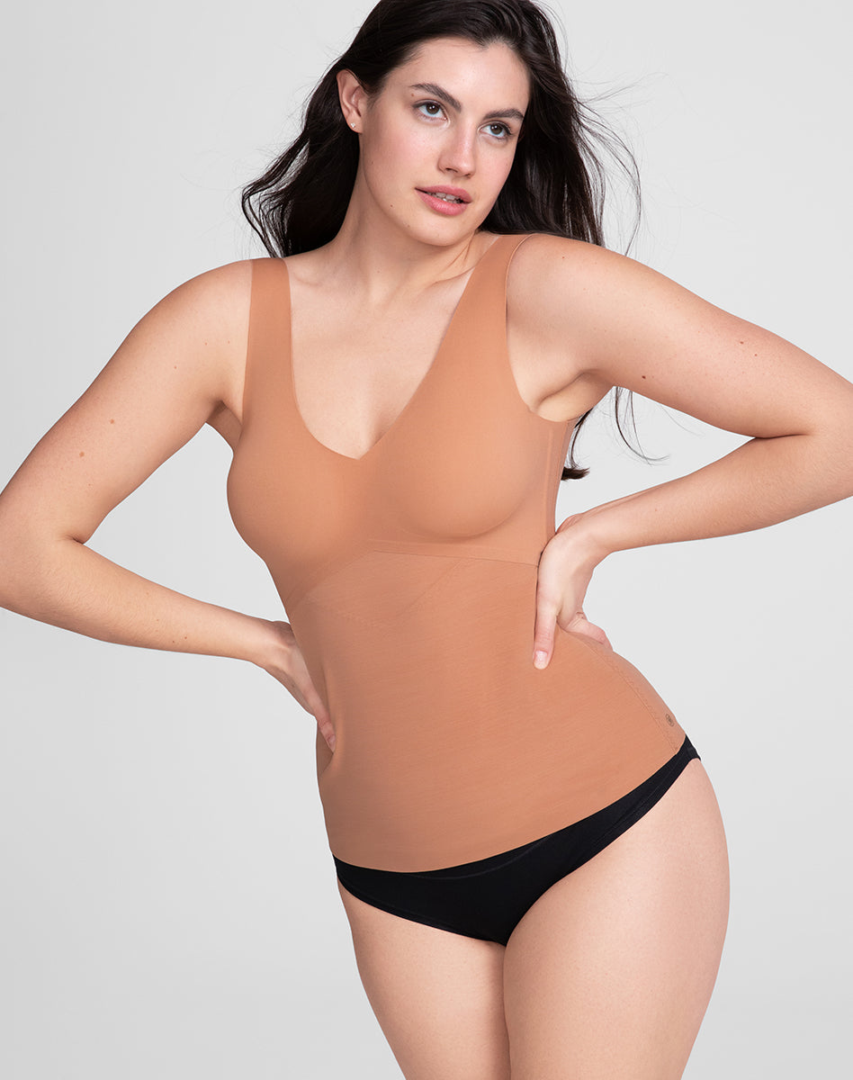 LiftWearTank-Model-Cinnamon-M-Hannah-Front.jpg