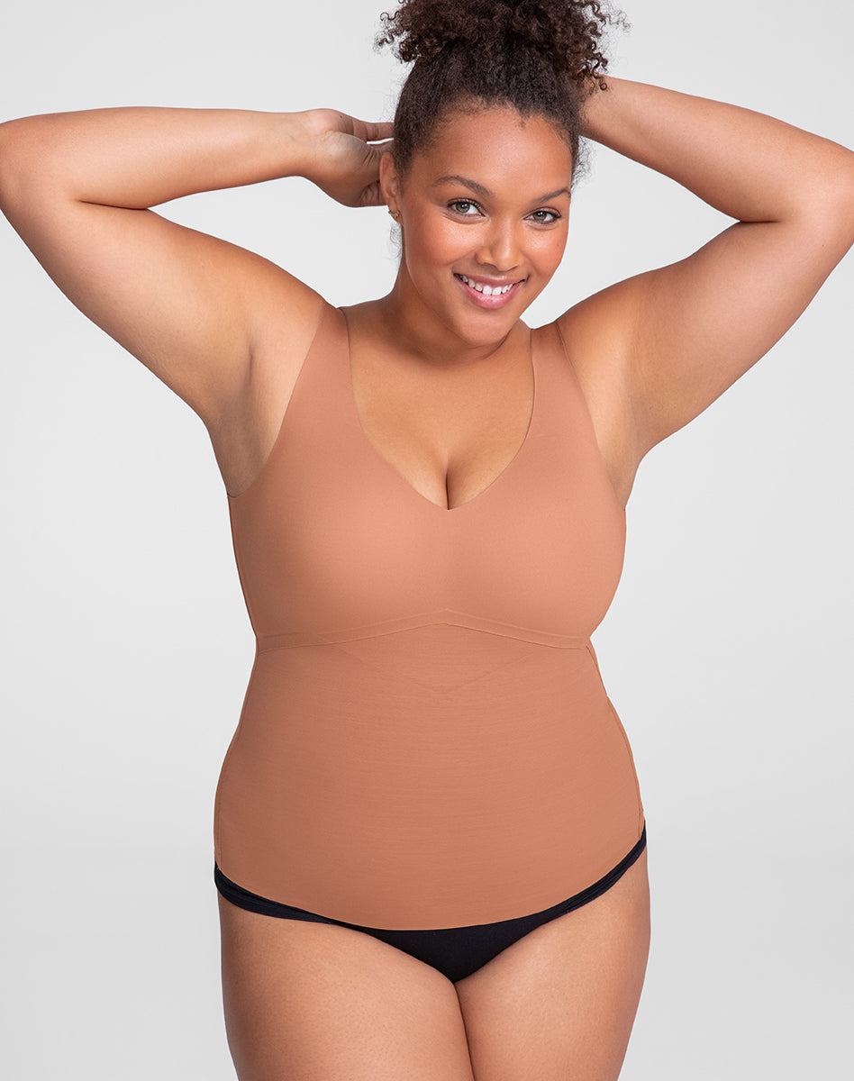 LiftWearTank-Model-Cinnamon-XL-Larissa-Front.jpg