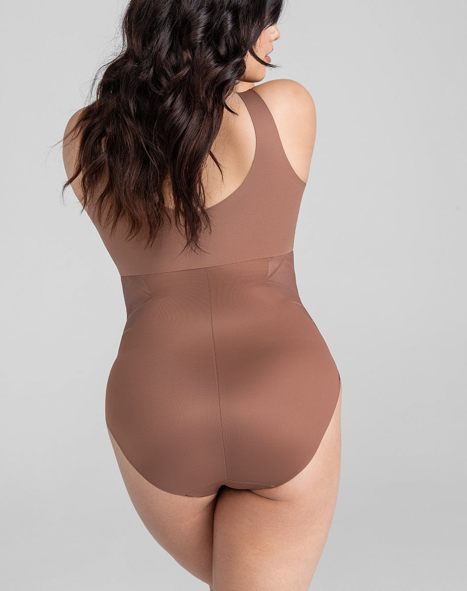 ShadowSculptHighWaistBrief-Model-Toffee-XL-Phoenix-Back.jpg