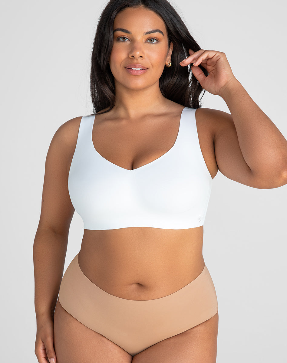 SoftFormBra-Model-Astral-1X-Julia-Front.jpg