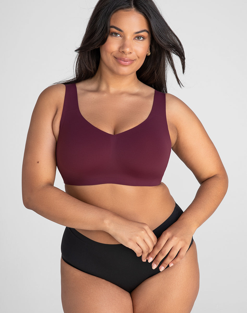 SoftFormBra-Model-Fig-1X-Julia-Front.jpg