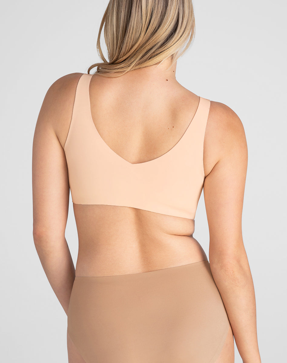 SoftFormBra-Model-Rose_Tan-M-Elle-Back.jpg